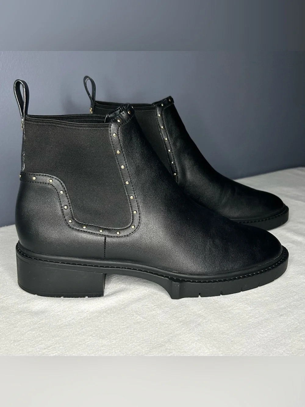 Coach Boots Womens 8 Black Leather Chelsea Studded Ankle Bootie Lory 38.5 Pull